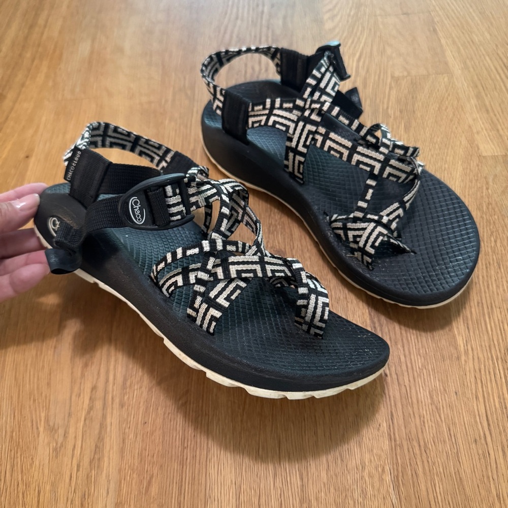 Chaco 7 Black and White Chaco Cloud Geometric Woven Strap Sandals